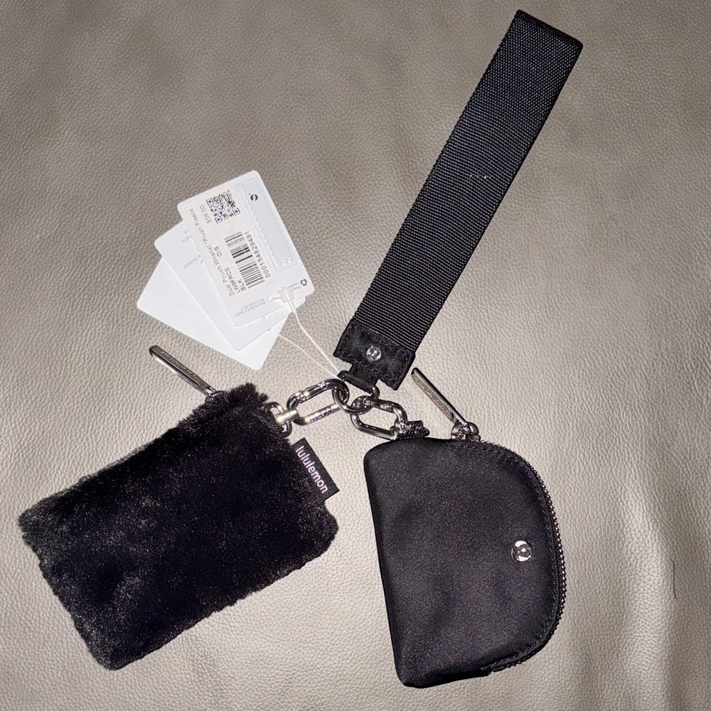 lululemon athletica Dual pouch wristlet fuzzy Black Set